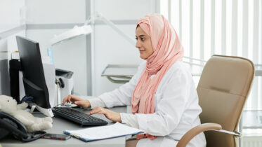 Top ways to choose the health insurance for working female