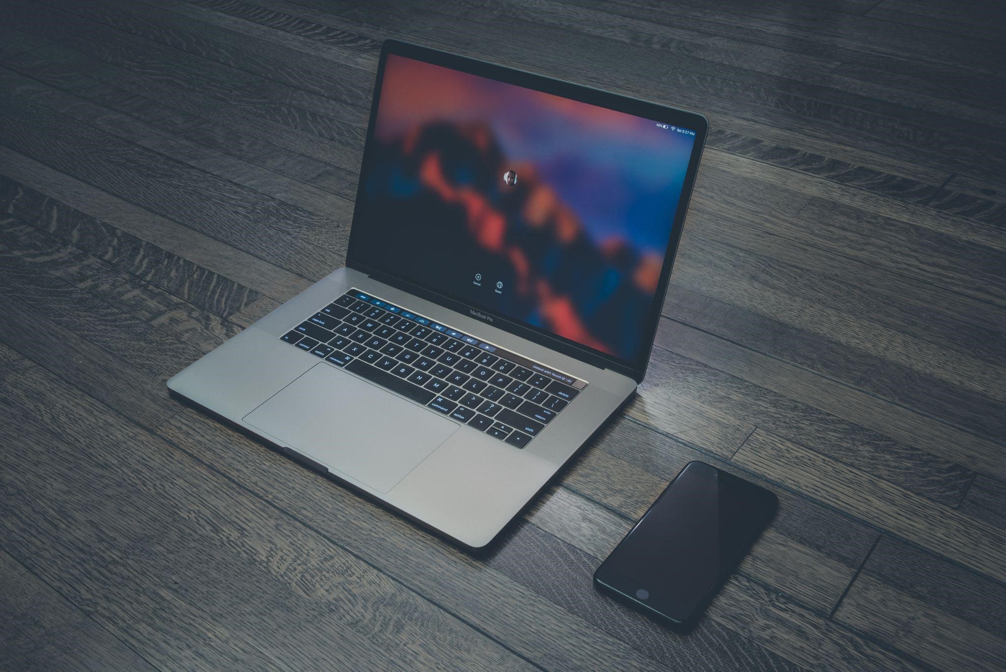 The new MacBook Pro design (yes! There's a notch).