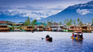 Top 8 Places in Kashmir to Visit with Your Family