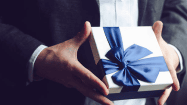 5 Essential Factors to Consider When Gifting Men