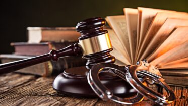 Top 5 Qualities to Look for in a Skilled Criminal Defense Lawyer
