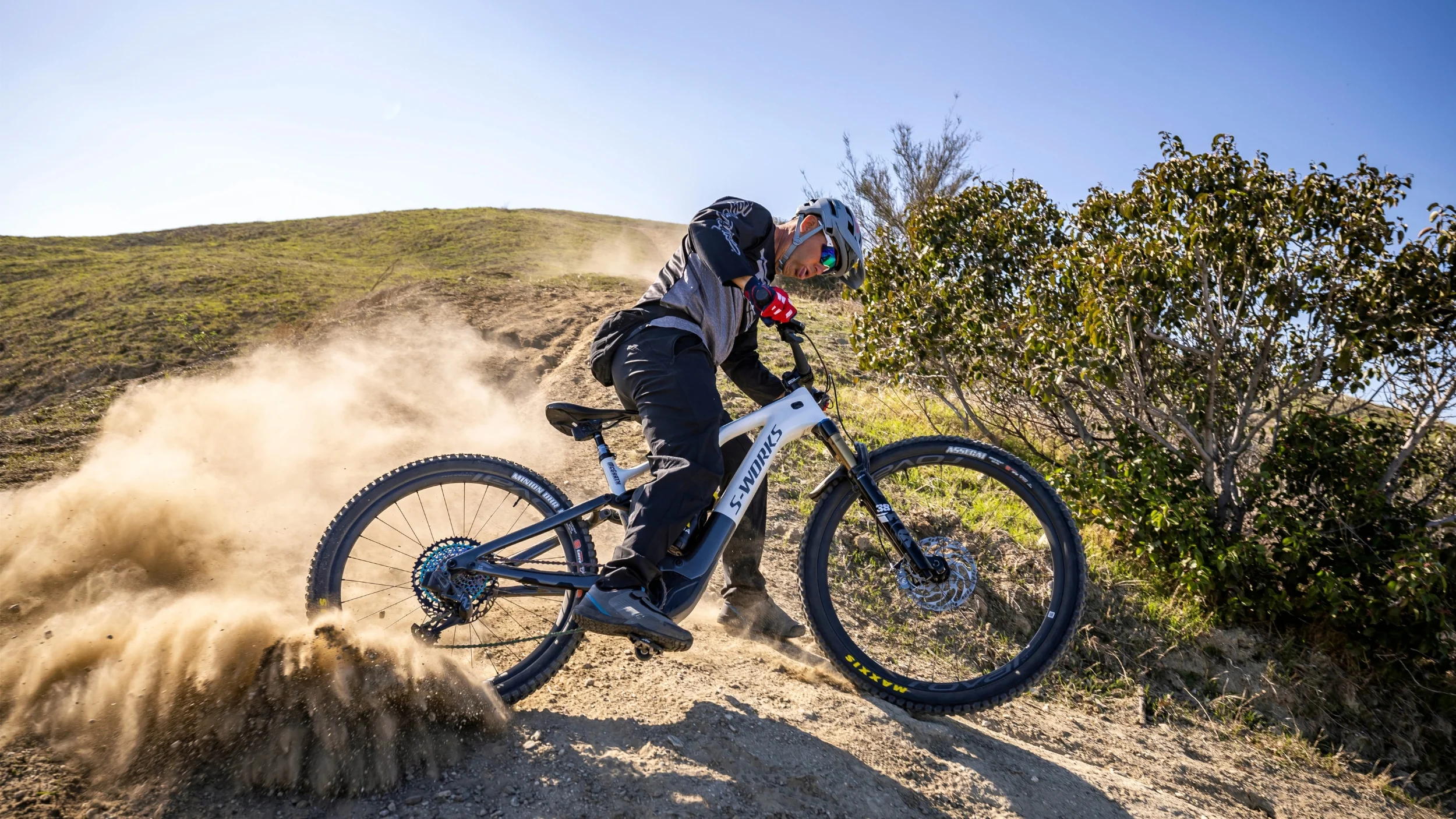 Essential Ways to Score the Best Deals on Mountain Bikes in Online
