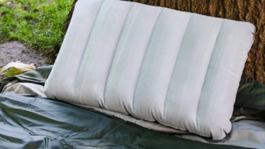 10 Benefits of Using Inflatable Pillows as Portable Accessories for Back Pain Relief