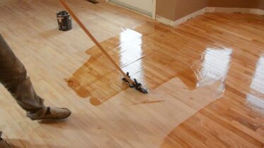 The Expertise of STI Flooring Deluxe in Professional Hardwood Floor Refinishing