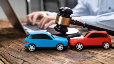 5 Reasons to Hire a Personal Injury Lawyer After a Car Accident