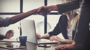 How to Create Valuable Connections with Business Customers